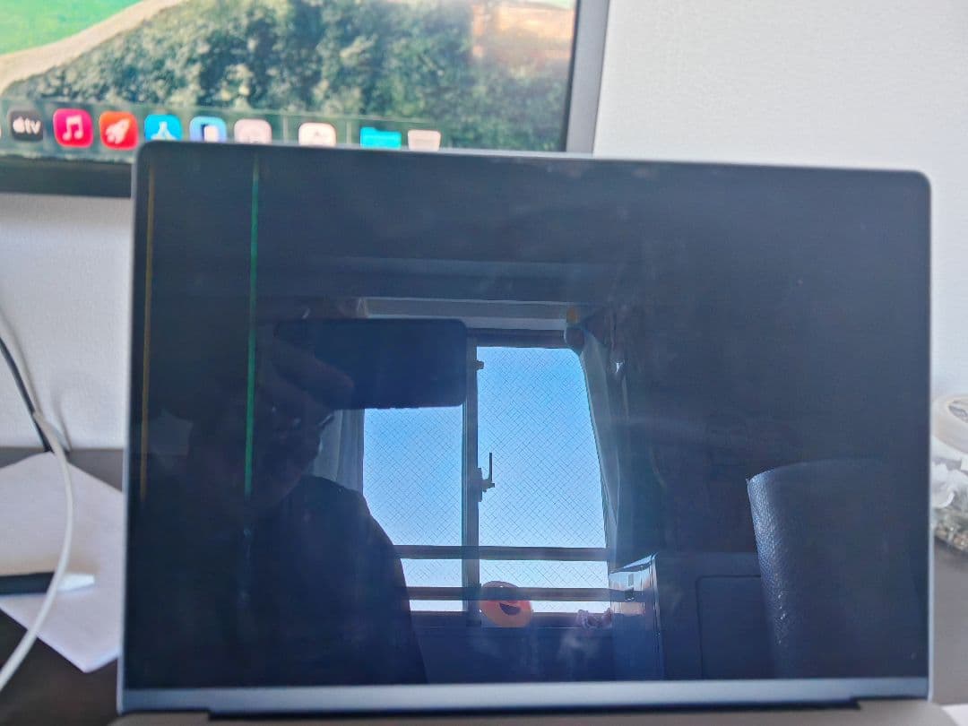 MacBook Pro 16インチ　M1 Pro／16GB／1TB　画面故障あり