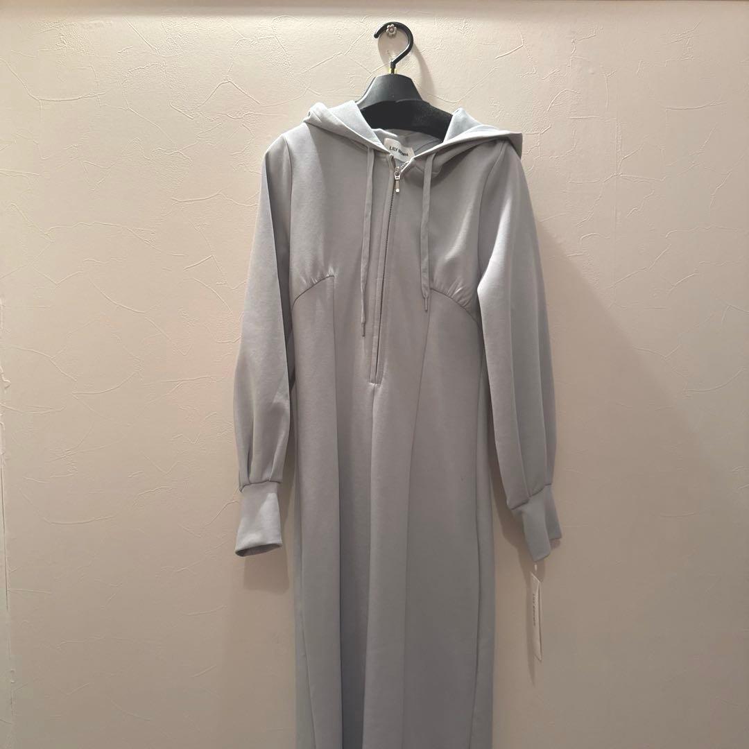 【新品LILYBROWN】パーカーワンピース
