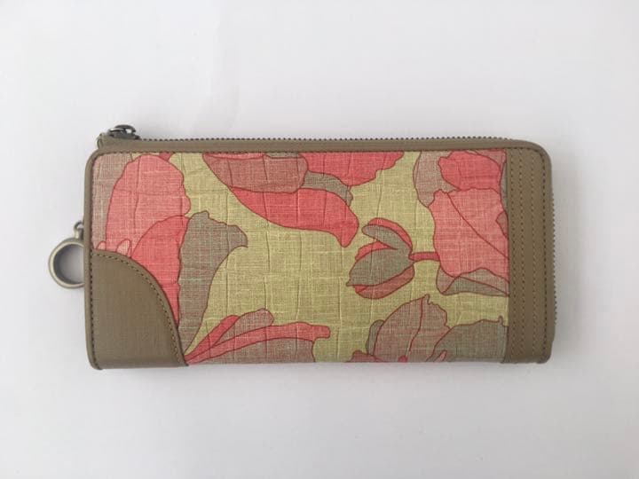 1日のみ使用　ハヤシ　ヒロコ　長財布 ファスナー式 ZEFFIRO