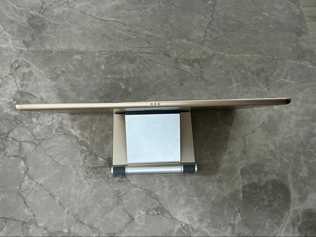 iPad Pro 12.9インチ（第2世代）64GB / Wi-Fiモデル /