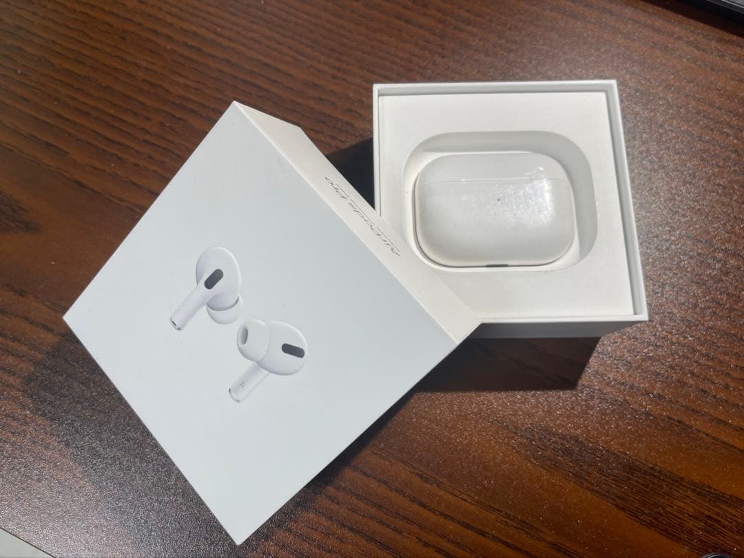 Apple AirPods 本体 充電ケース付き