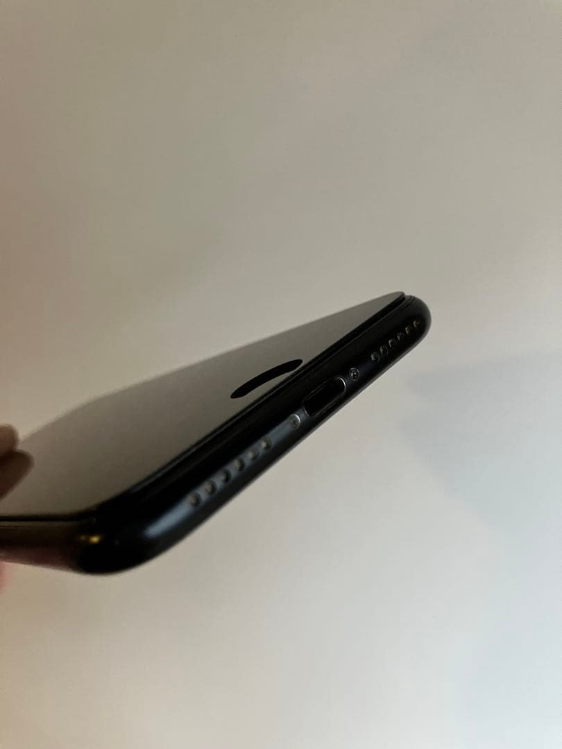 【中古・箱付き】Apple iPhone SE3 64GB スペースグレー 本体