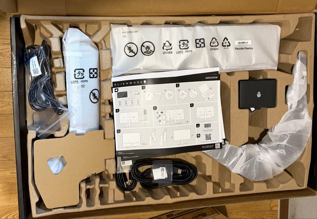 ディスプレイ・モニター本体 Dell Alienware AW3225QF