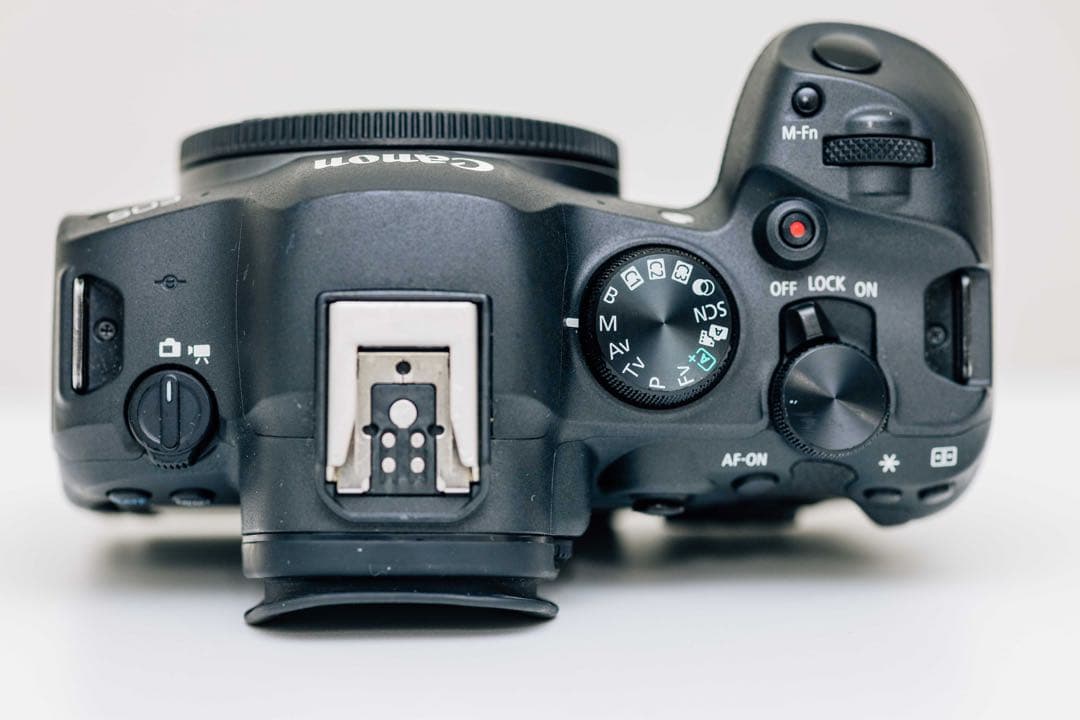 Canon EOS R6 Mark II カメラボディ LP-E6NH 2個付属