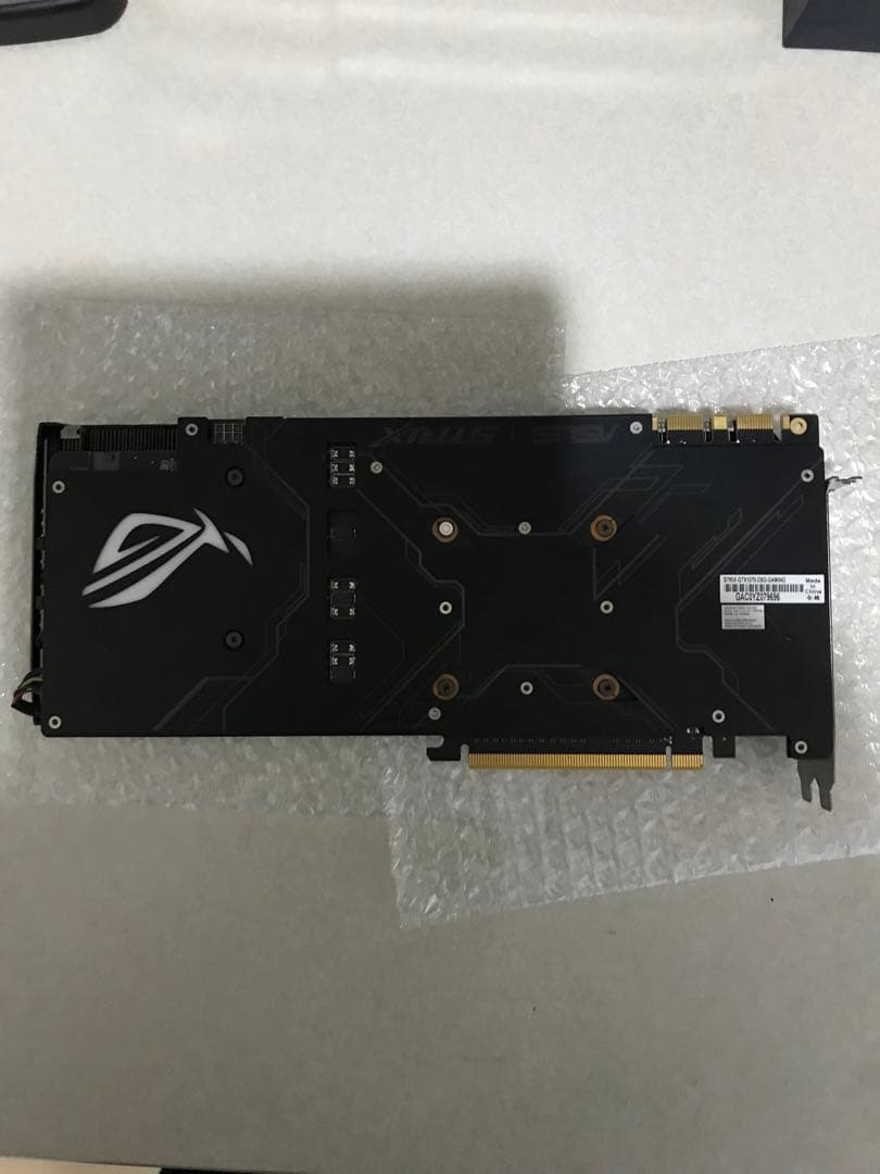 グラフィックボード・グラボ・ビデオカード ASUS ROG STRIX GTX1070 (2)
