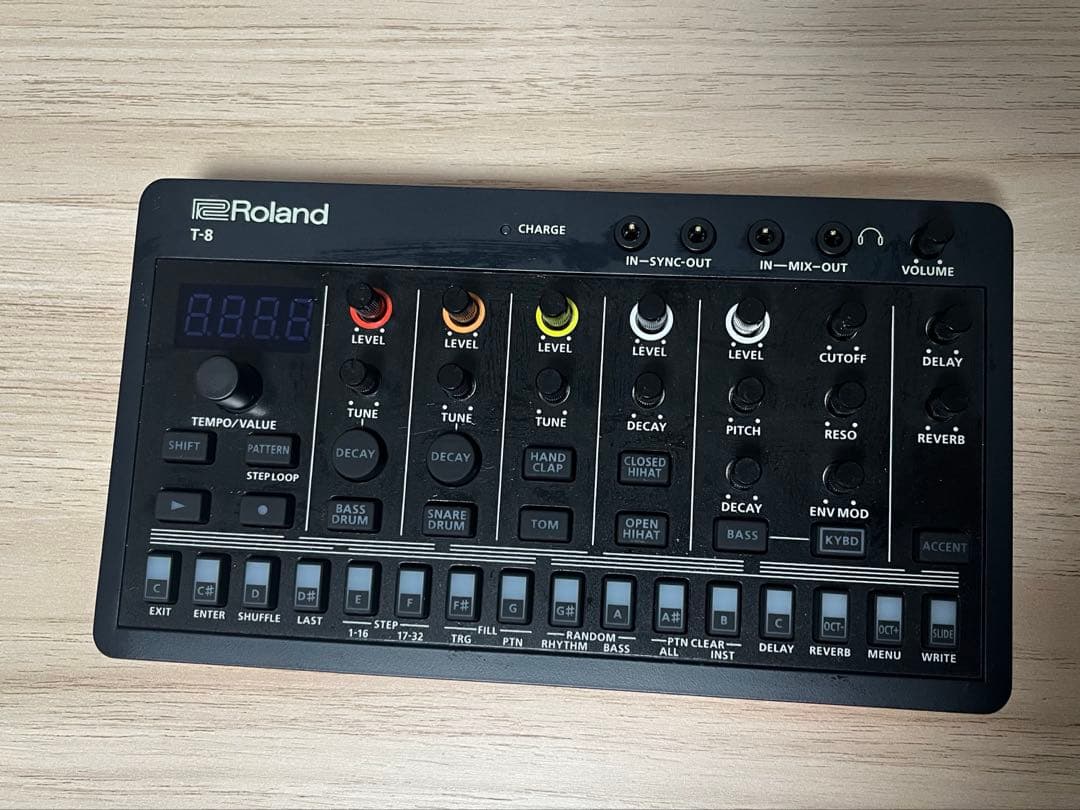 DTM・DAW Roland T-8