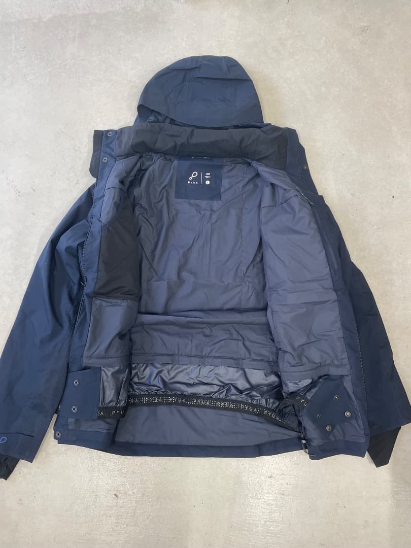 定価約74,000円【新品　未使用品】スキーウェア