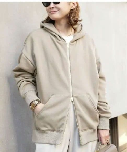 ドゥーズィエムクラス　ベージュ フルジップ パーカー