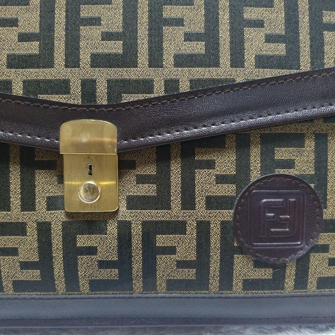 ビンテージ Fendi FFロゴクラッチバッグ レトロ