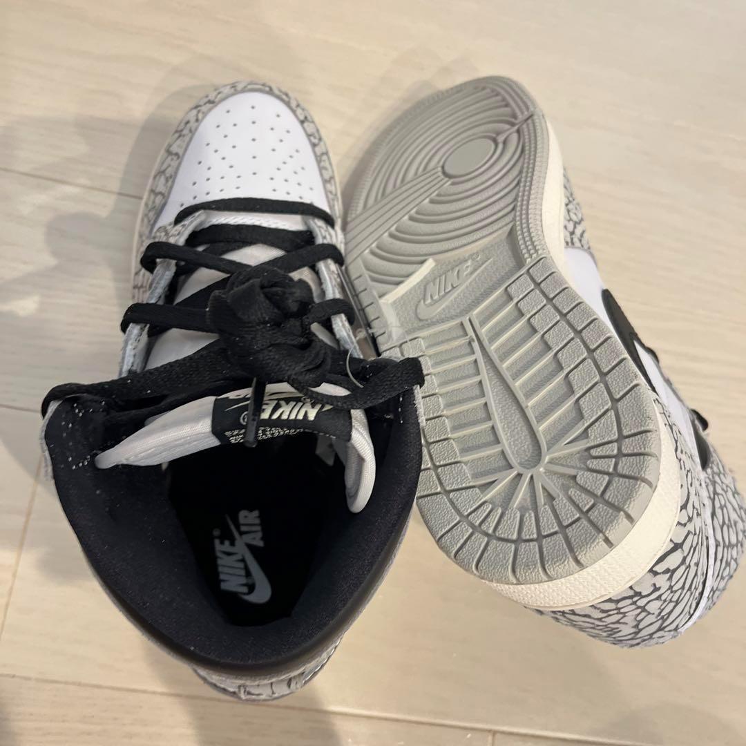 NIKE ナイキ スニーカー 靴 キッズ エアジョーダン FD1437-052