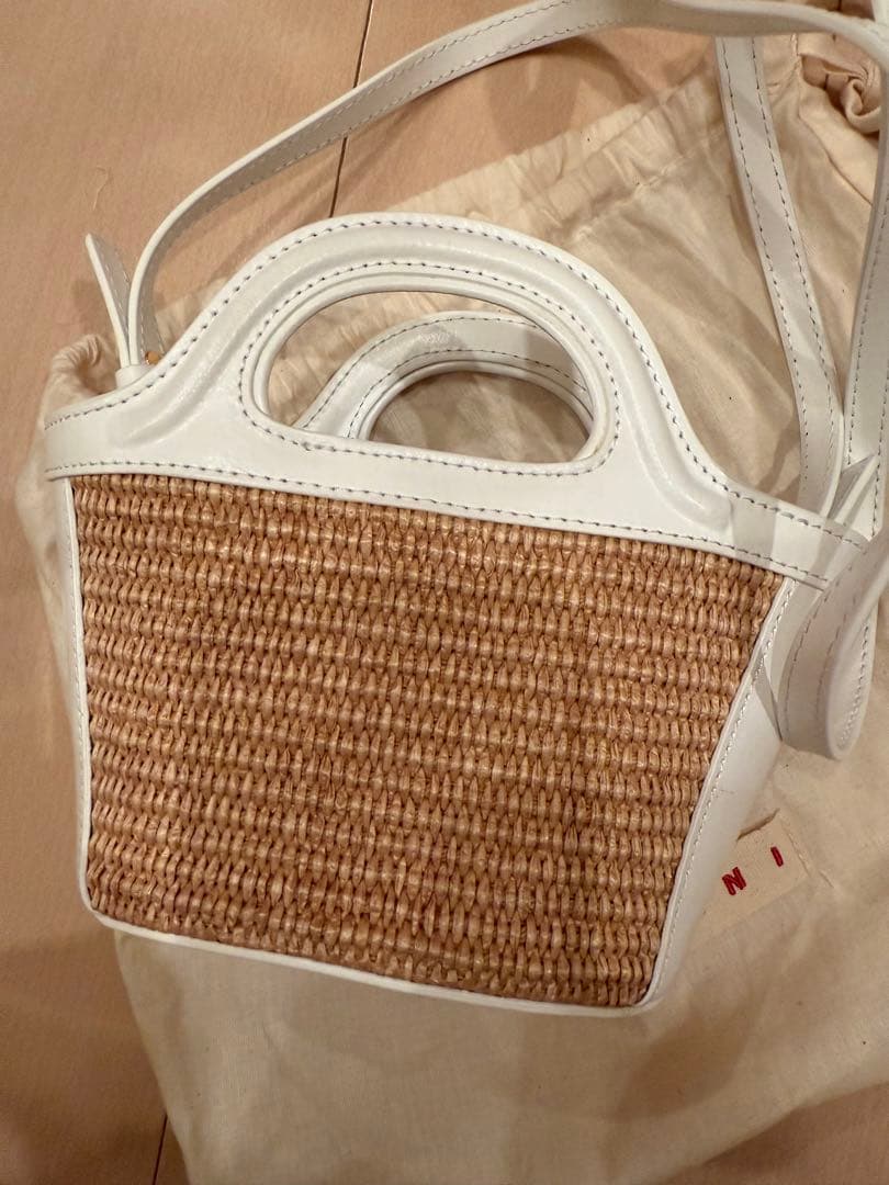 MARNI ストロー レザー ミニかごバッグ