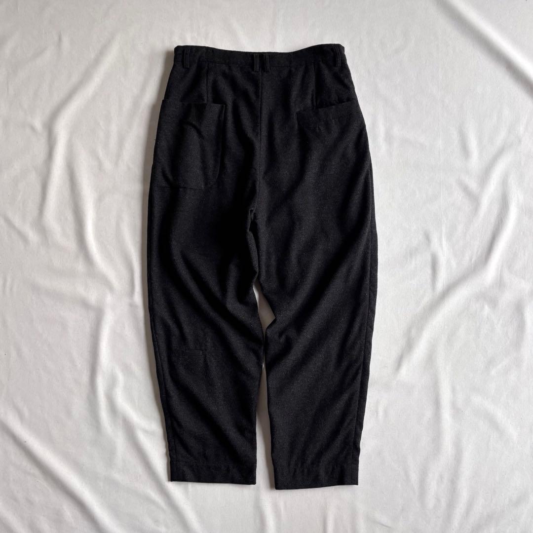 パンツ Dulcamara asymmetry pocket wool slacks