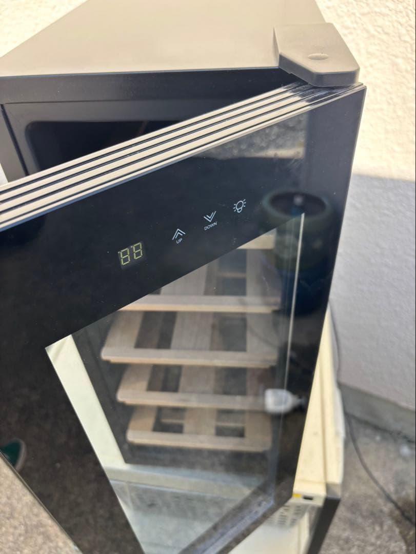 ワインセラー 12本収納 BWC-012P ブラック　ペルチェ式