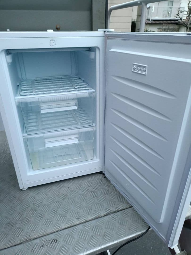 ホワイト冷凍庫 三ツ星貿易 エクセレンス 冷凍庫 91L 2022年製