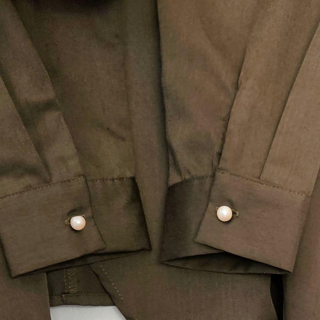 【未使用】ブランバスク　アシンメトリ－　パールボタン　シャツ