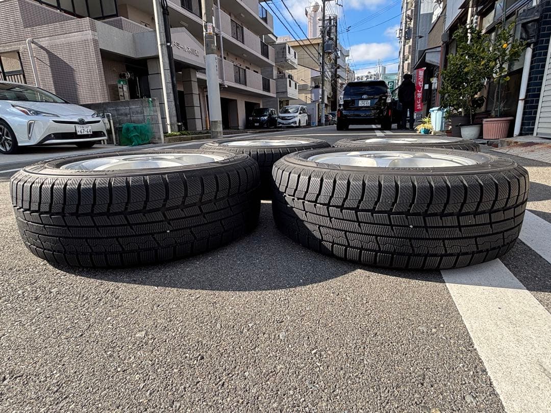 17インチ トーヨータイヤ スタッドレス　アルファード20系30系 中古