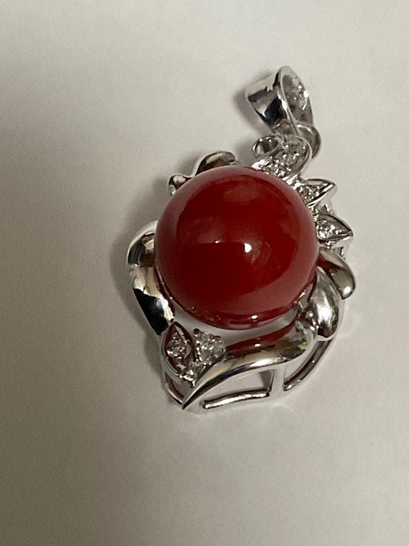 天然珊瑚ペンダントヘッド　18 k