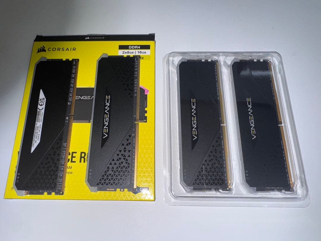 メモリー Corsair Vengeance DDR4 32GB (4x8GB)