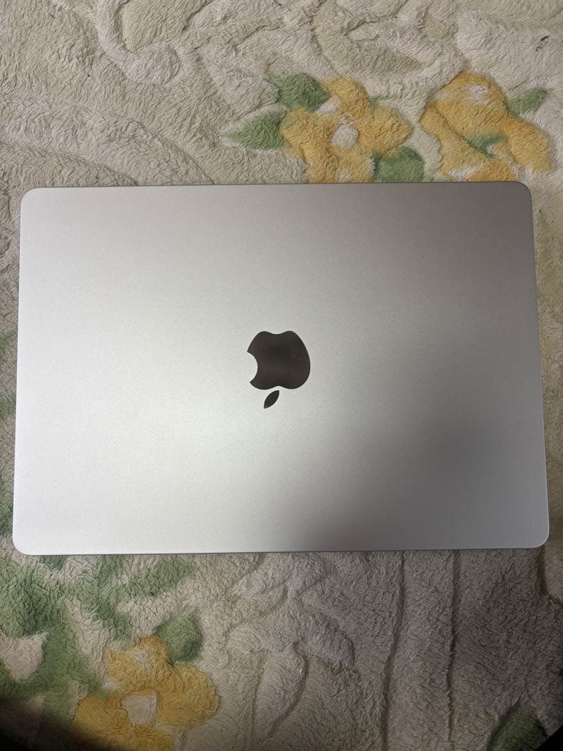 Apple MacBook Air 13.6インチ M2 256GB 2022