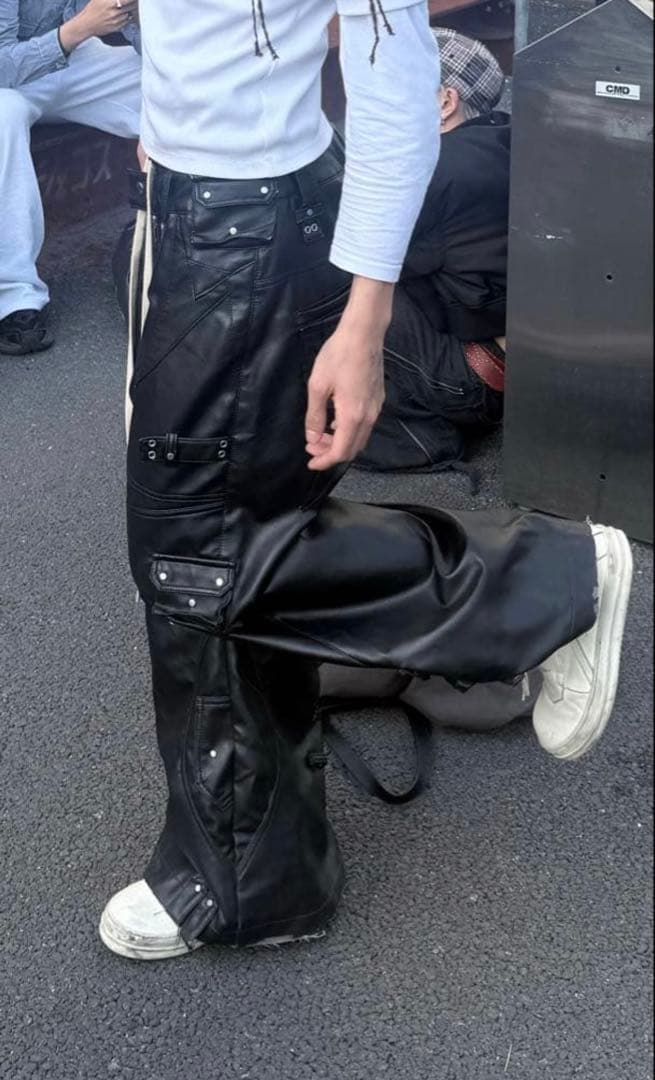 パンツ cozyworldwide LEATHER CARGO PANTS