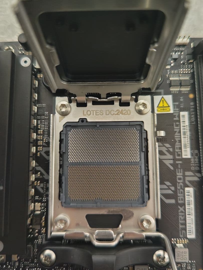 美品 ROG STRIX B650E-I GAMING WIFI 最新BIOS