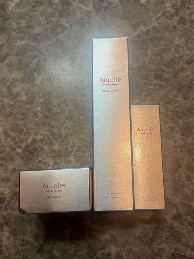 オレリー 化粧水、美容液、ナイトクリーム