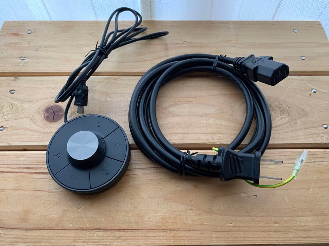 【送料一律期間中値下げ】BenQ SW270C カラーマネジメントモニター