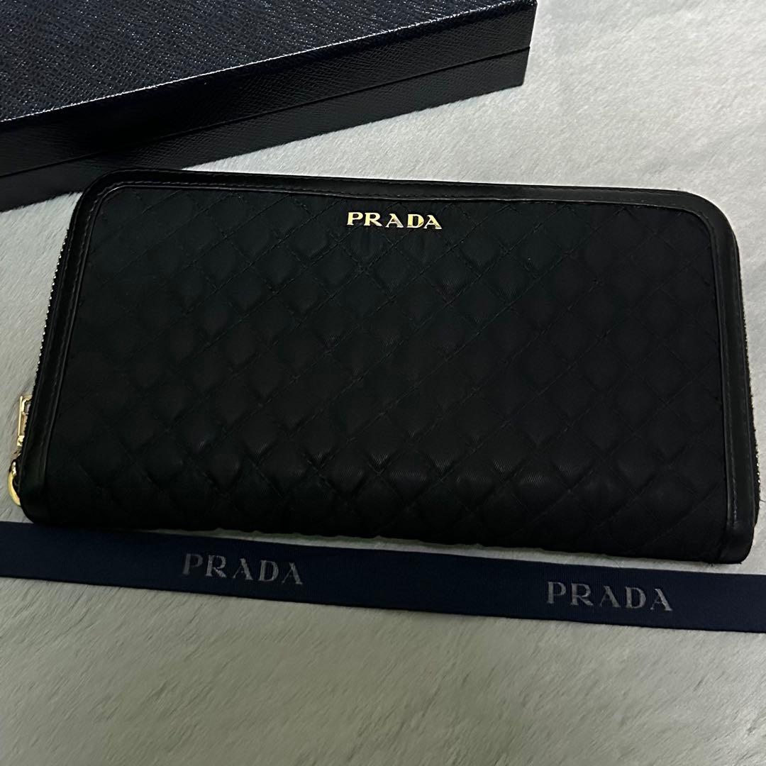 PRADA 長財布　キルティング　ナイロン　ゴールドロゴ ラウンドファスナー