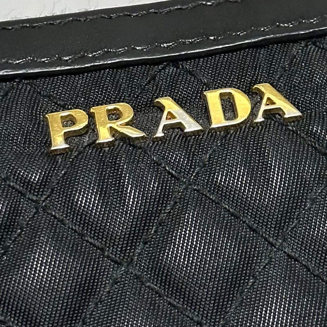 PRADA 長財布　キルティング　ナイロン　ゴールドロゴ ラウンドファスナー