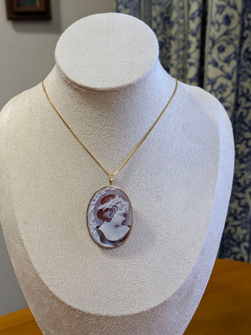 メノウインタリオ 18金カメオブローチ兼ペンダントトップ