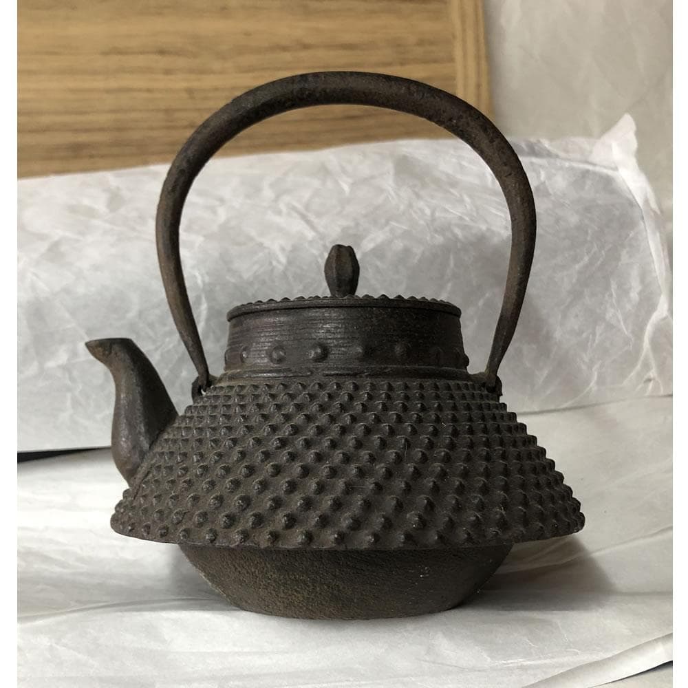 y009 人間国宝 鈴木盛久 霰紋 小型 鉄瓶 高さ14cm 小鉄瓶 茶道具