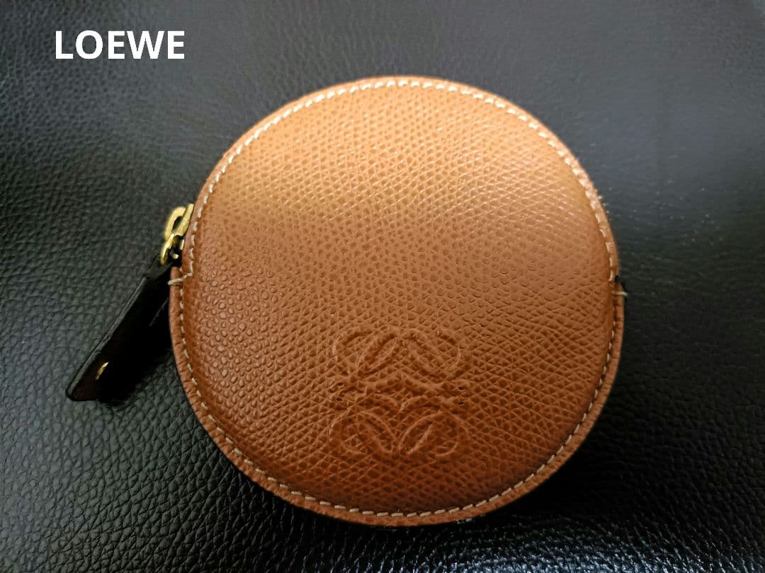 極美品☆ロエベ☆アナグラムシボ革丸型ケース☆ブラウン☆メンズレディース
