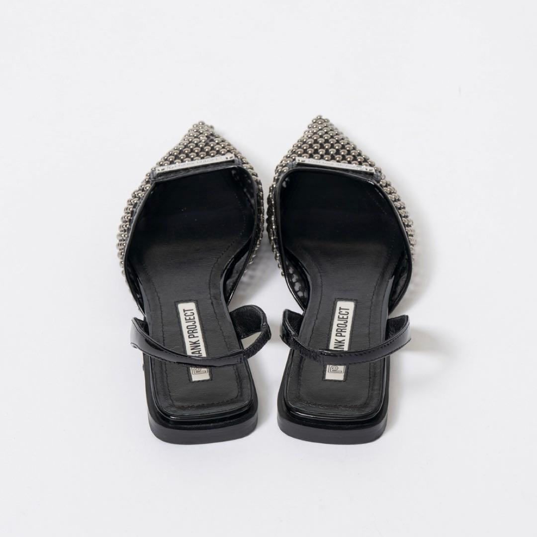 ポインテッドフラットビジューパンプス