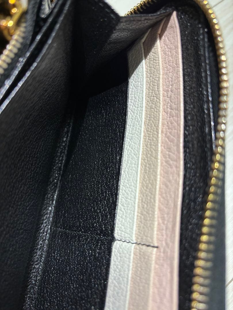 MIU MIU ブラックレザー 長財布 箱付き