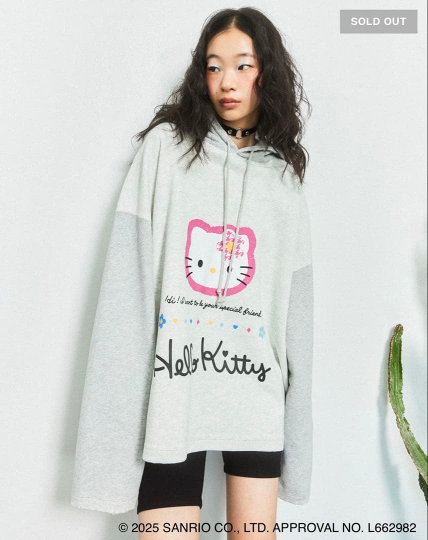 トップス hello kitty x little sunny bite hoodie