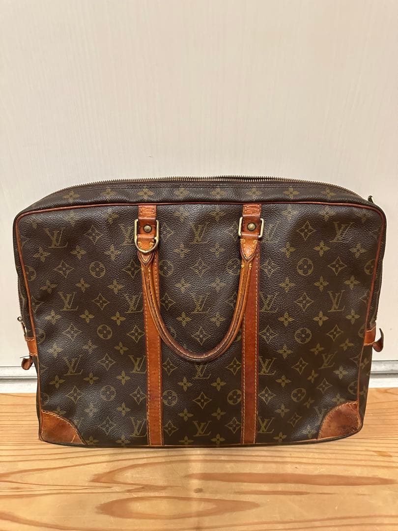 ルイヴィトン ビジネスバッグ モノグラム ポルトドキュマン ヴォワヤージュ