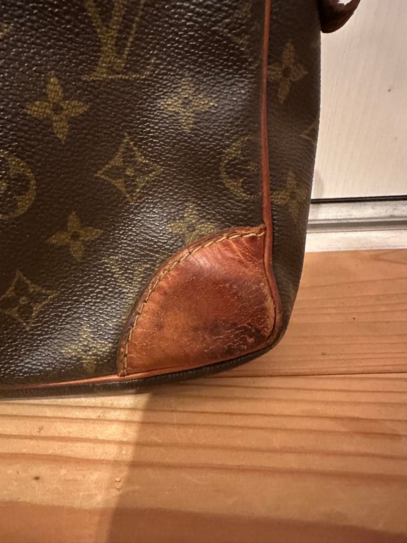 ルイヴィトン ビジネスバッグ モノグラム ポルトドキュマン ヴォワヤージュ