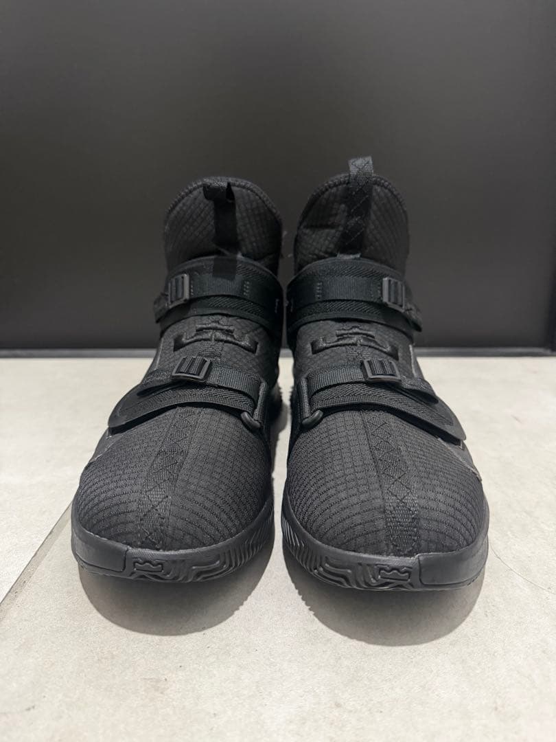 即日発送ナイキNIKEレブロンソルジャー13美品