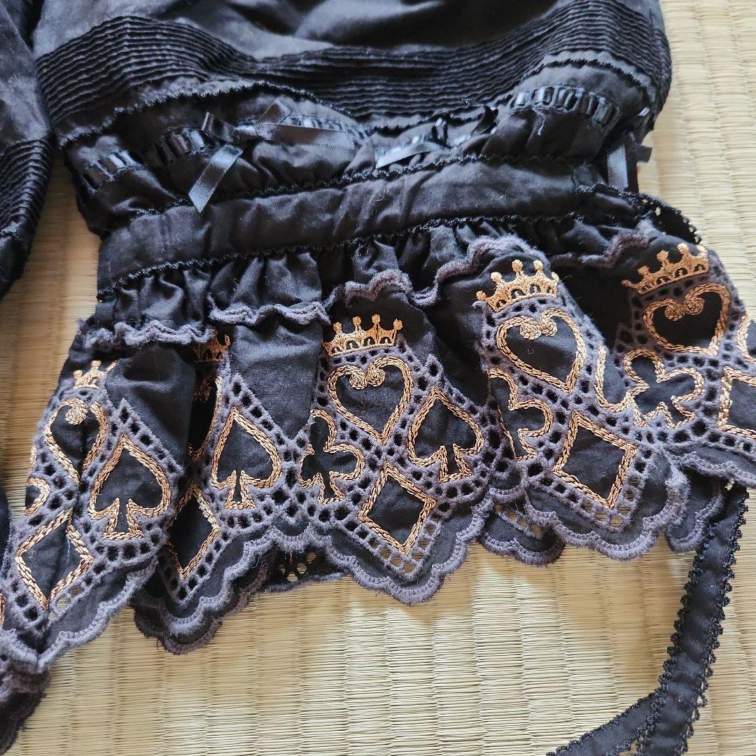 ガウチョパンツとスカート2点ものピンクハウスです。まとめて購入お願いします。