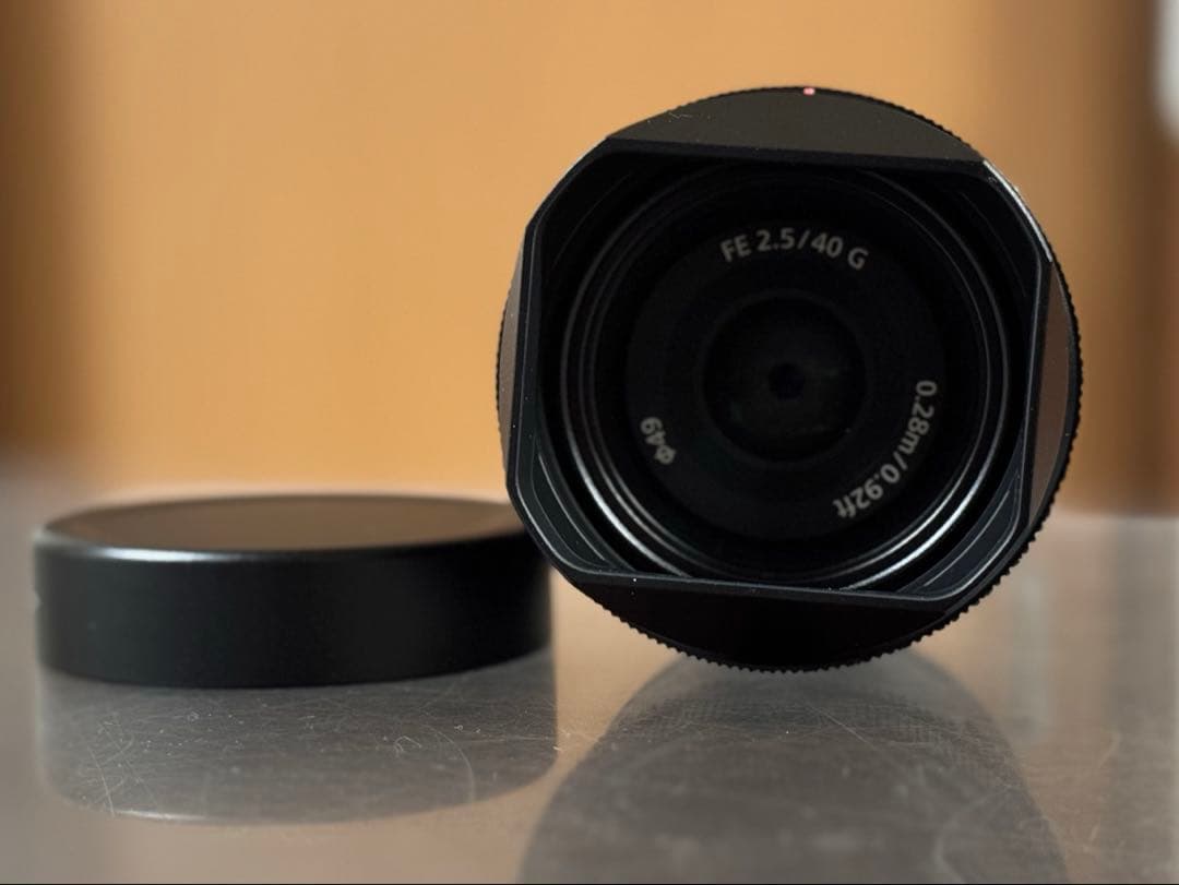 SONY FE 40mm F2.5G ほぼ新品　角型フードつき