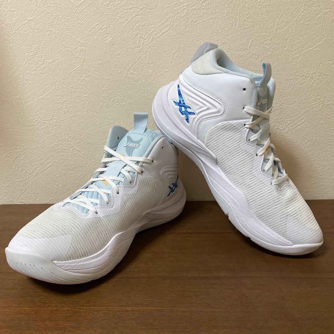 美品　asics NOVA SURGE 3 ノヴァサージ3 バッシュ 2.5cm