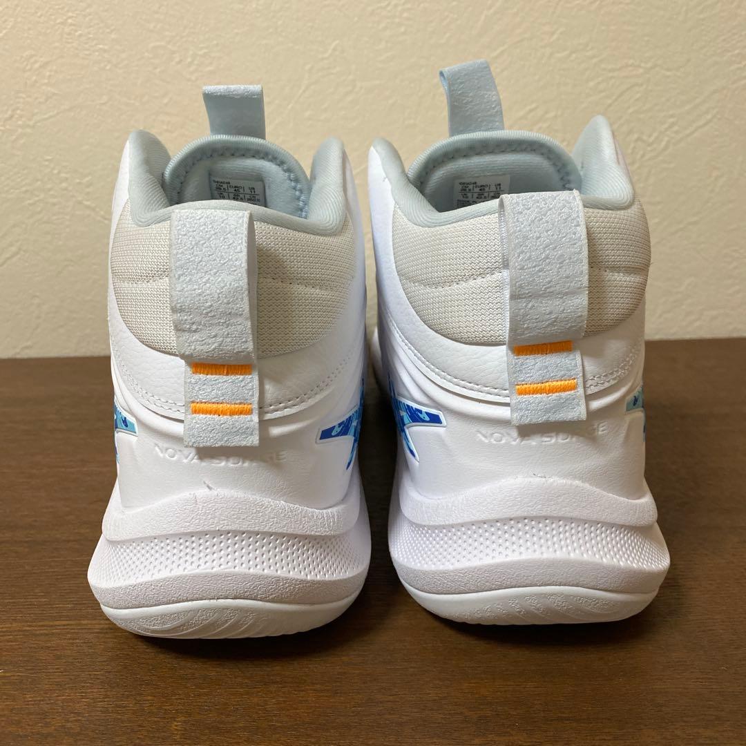 美品　asics NOVA SURGE 3 ノヴァサージ3 バッシュ 2.5cm