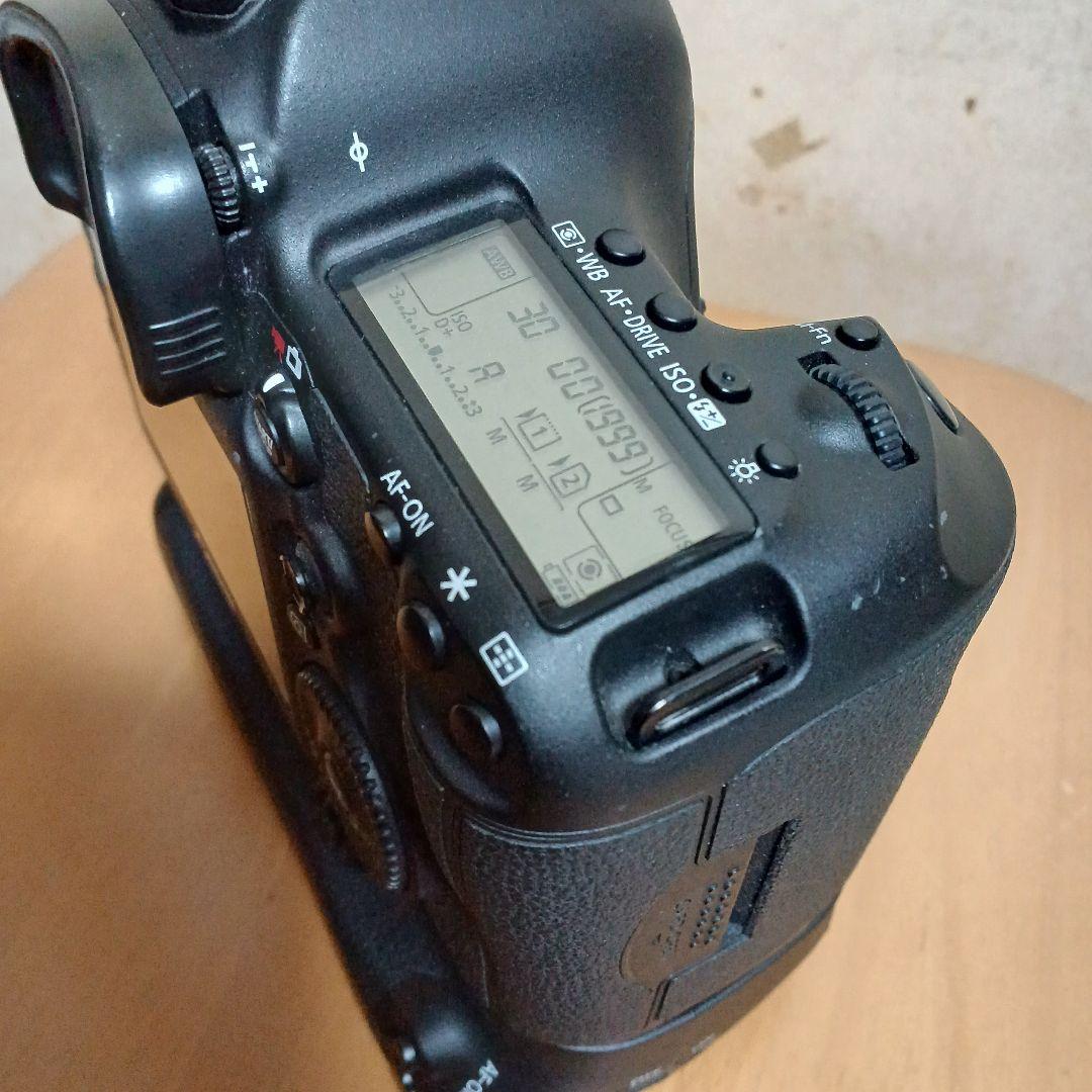 Canon EOS 5D Mark III 純正グリップBG-E11付き