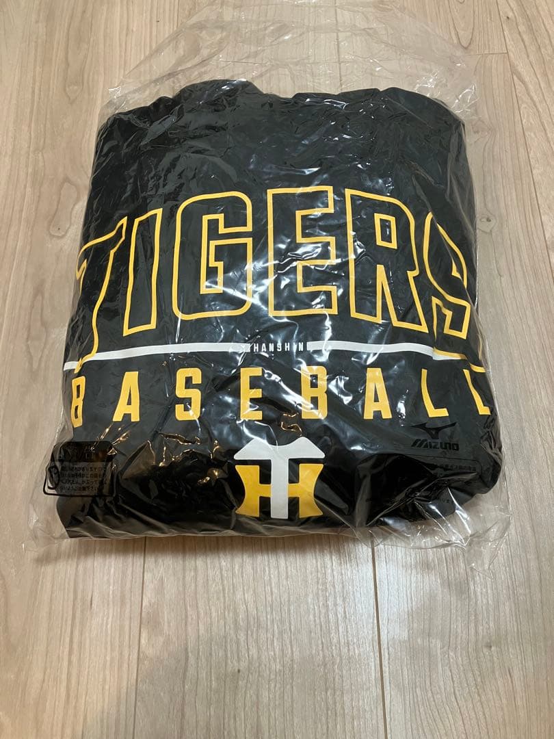 新品未開封 阪神タイガース ミズノ レプリカハーフパーカー ブラック Lサイズ