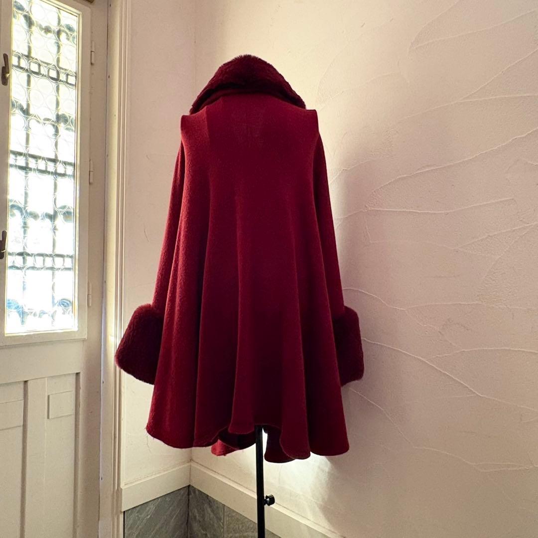 S*様 美品　floralia エコファー　ポンチョ　アクリル100％　ケープコ