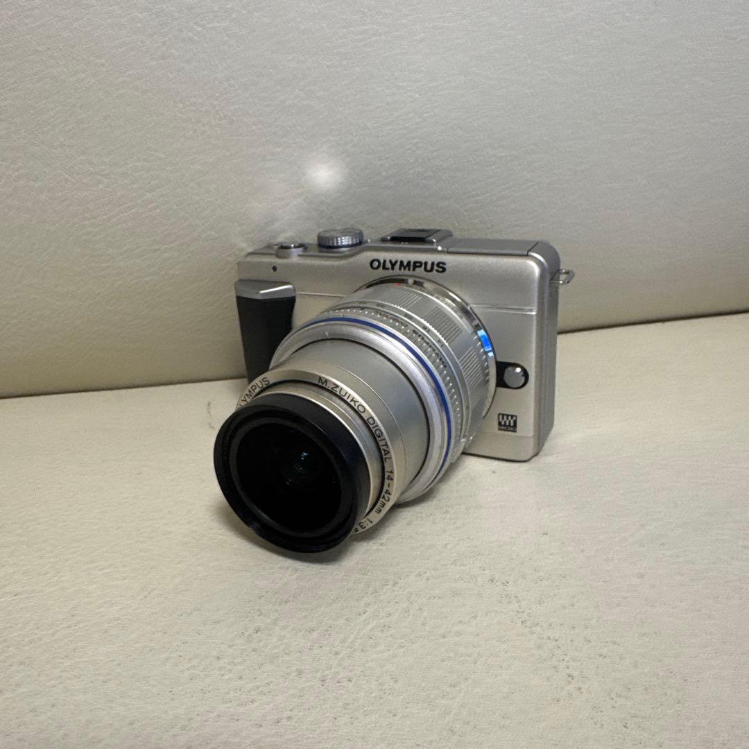 【匿名配送】ミラーレス一眼OLYMPUS E-PL1シルバー