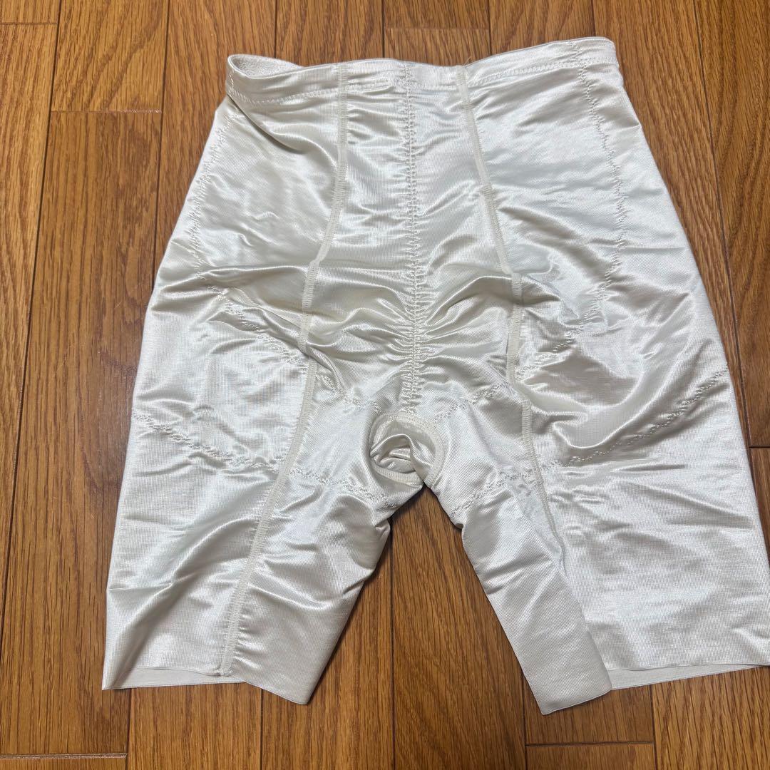 mirror mirror バックレスビスチェ、ロングガードル