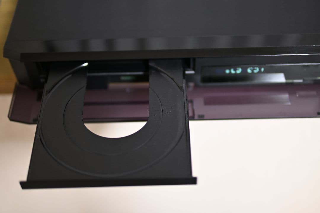 Panasonic DMR-UX4030 最大6チャンネル×28日分の自動録画