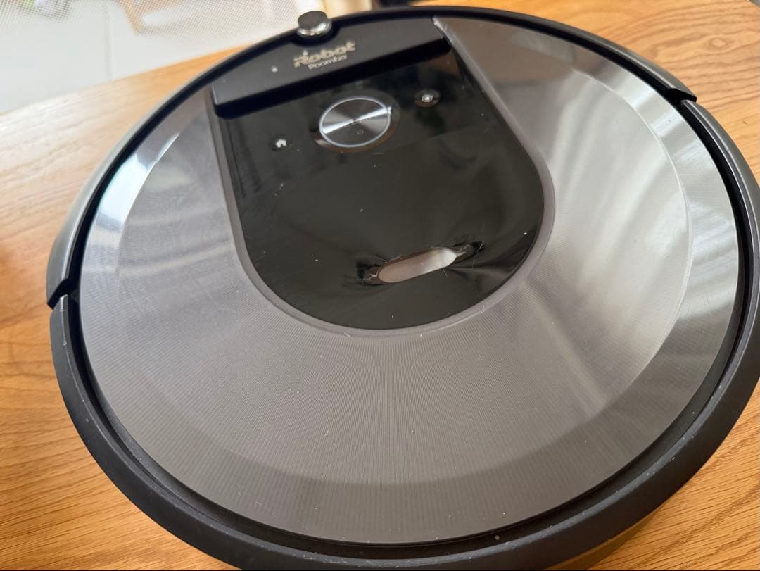 iRobot ルンバ i7 掃除ロボット　アイロボット　ロボット掃除機