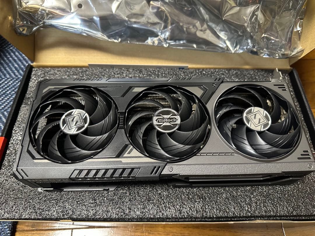 グラフィックボード・グラボ・ビデオカード ASRock Steel Legend RX 9070 XT 16GB